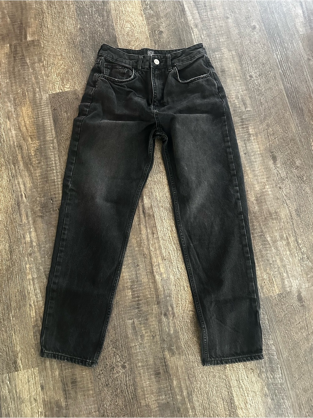 BDG Black High-Rise Women's mom jeans / 28W 32L / EUC